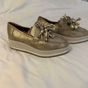 Johnston & Murphy Metallic Gold Tassel Loafers